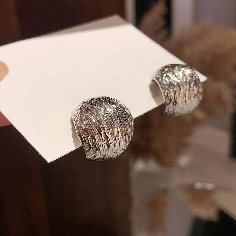 钛钢耳饰 银色拉丝纹理女复古秋冬设计感耳圈纯欲耳饰S