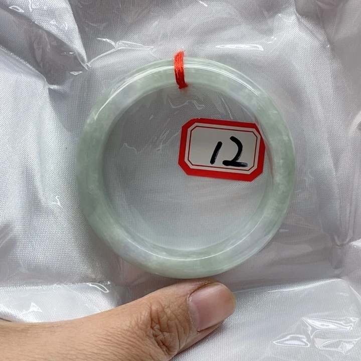 翡翠未镶嵌手镯翡翠