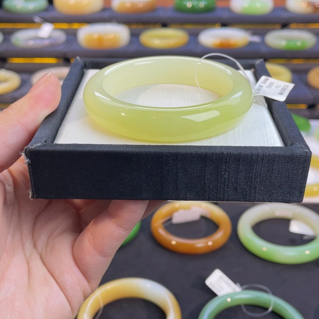 未镶嵌手镯和田玉黄口手镯5253