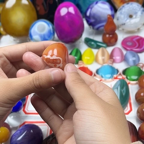 玛瑙/玉髓颈饰未镶嵌