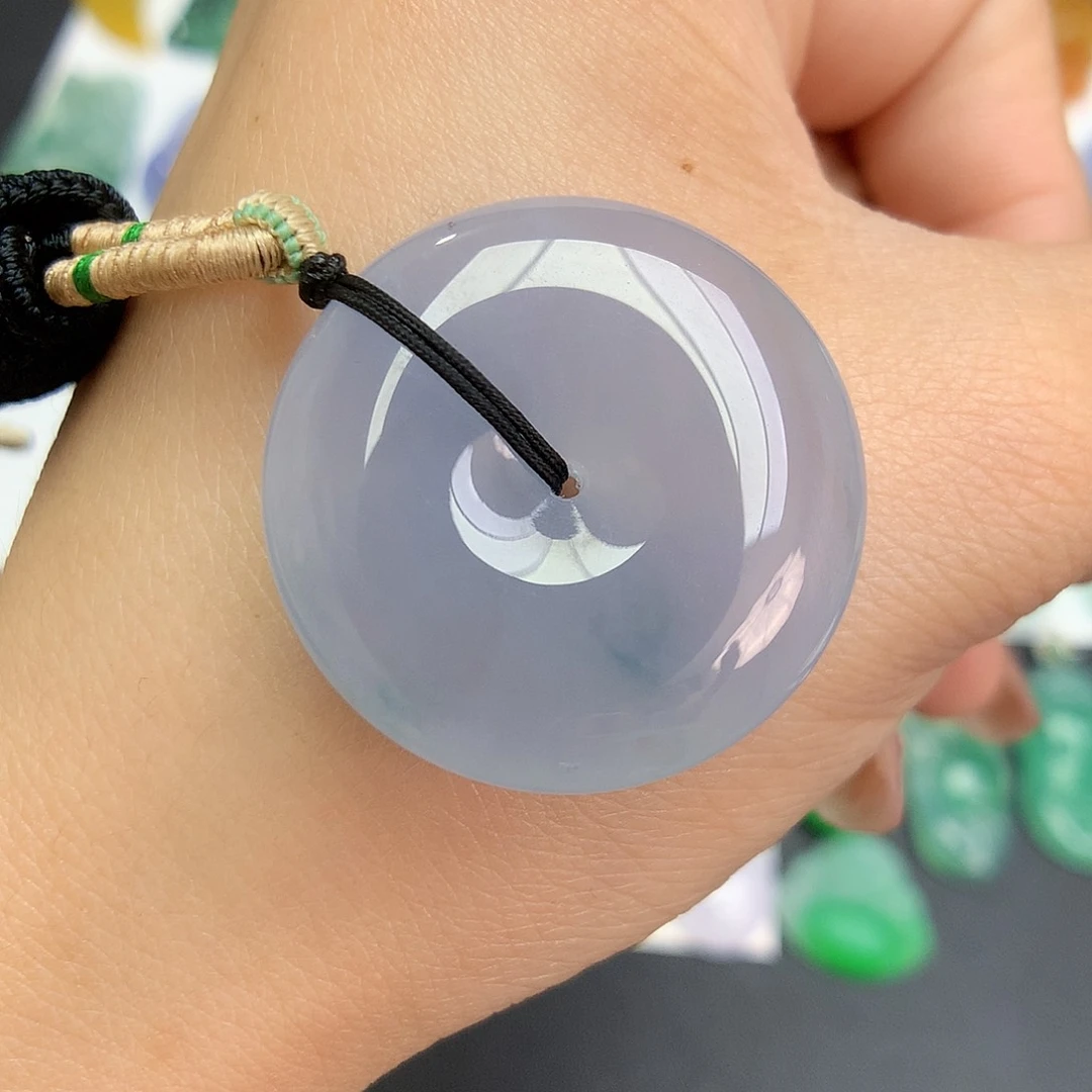 翡翠未镶嵌颈饰平安扣