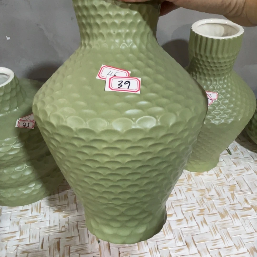 2***钱铁绿色花瓶宽口小91820