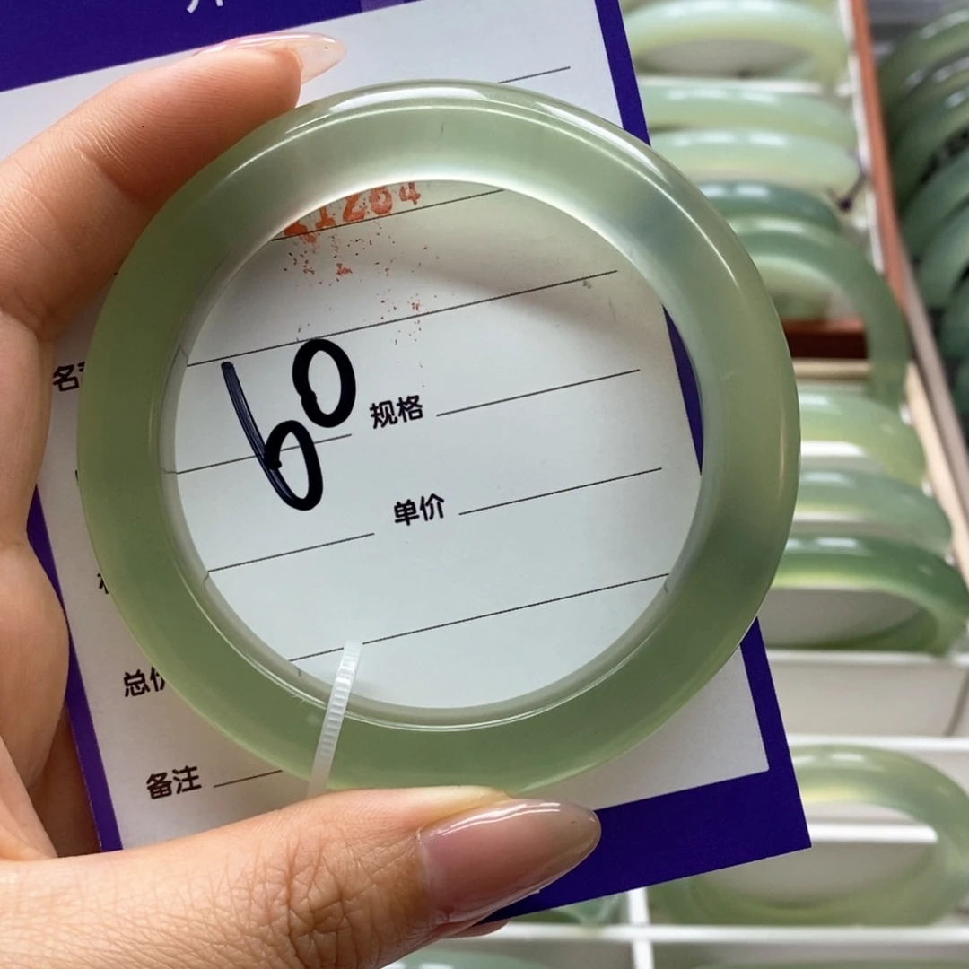 岫玉手镯未镶嵌思*儿好