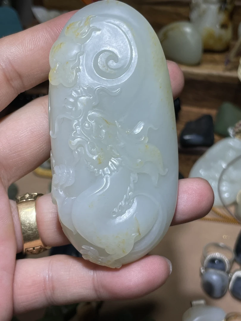 和田玉高青白龙把件
