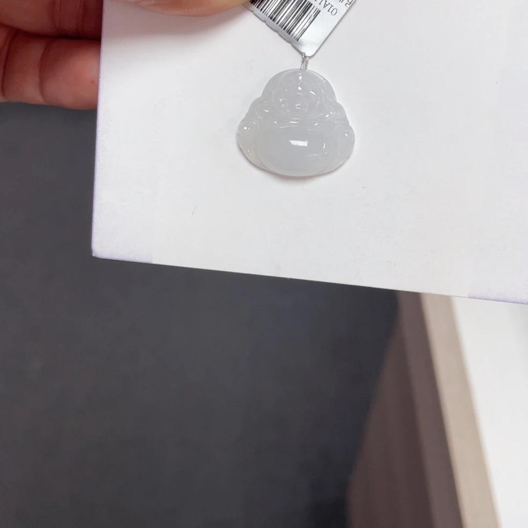 翡翠颈饰未镶嵌佛公