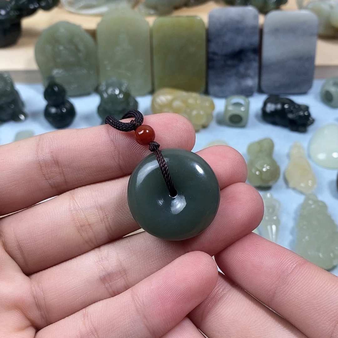 和田玉（糖玉）未镶嵌挂件