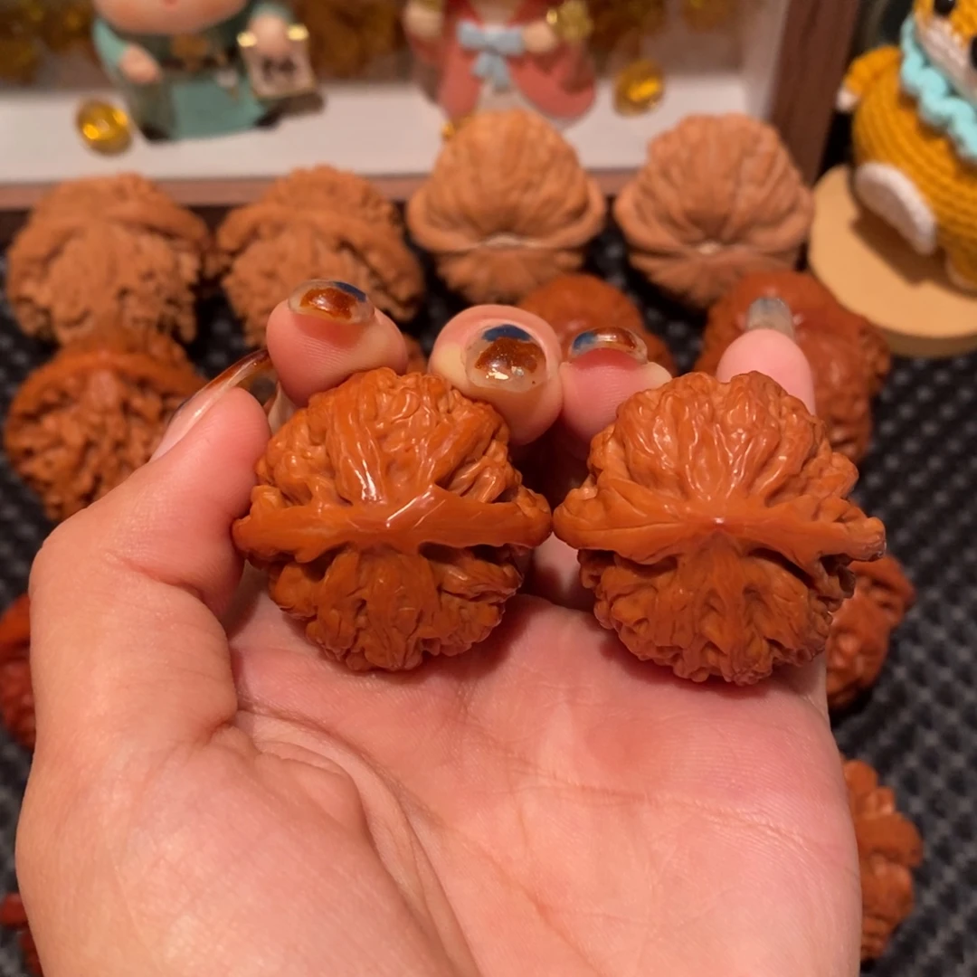 吊坠桃核34文山，0655