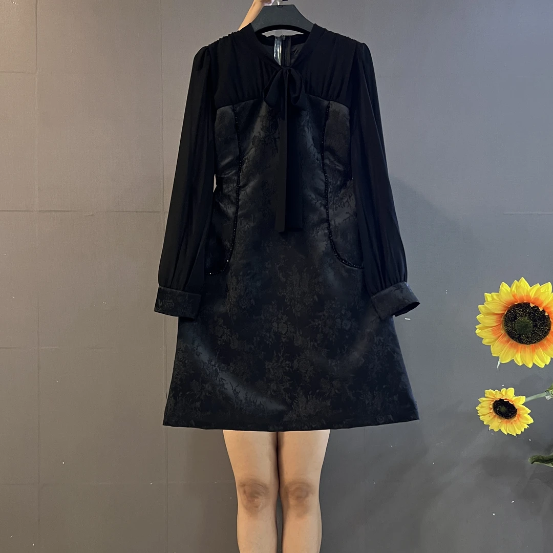 早秋新款法式高级感拼接系带蝴蝶结小香风收腰显瘦大码连衣裙