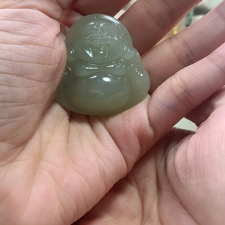 滨***修颈饰未镶嵌和田玉