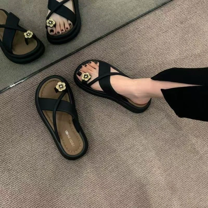 网红ins套趾凉拖鞋2025夏季新款百搭山茶花时尚厚底一字鞋女外穿