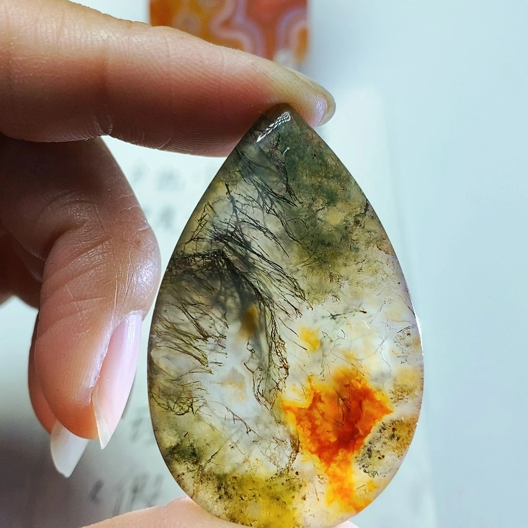 玛瑙/玉髓颈饰未镶嵌鹿*