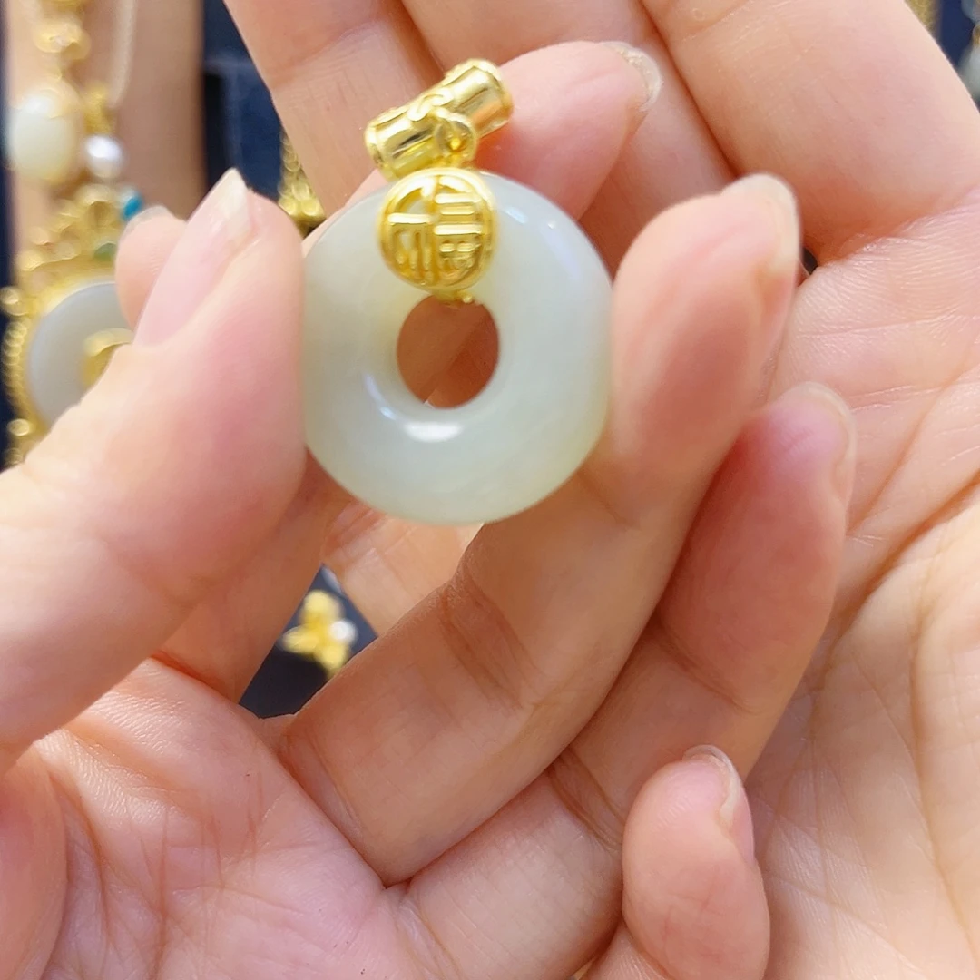 和田玉银S925镀金镶嵌颈饰