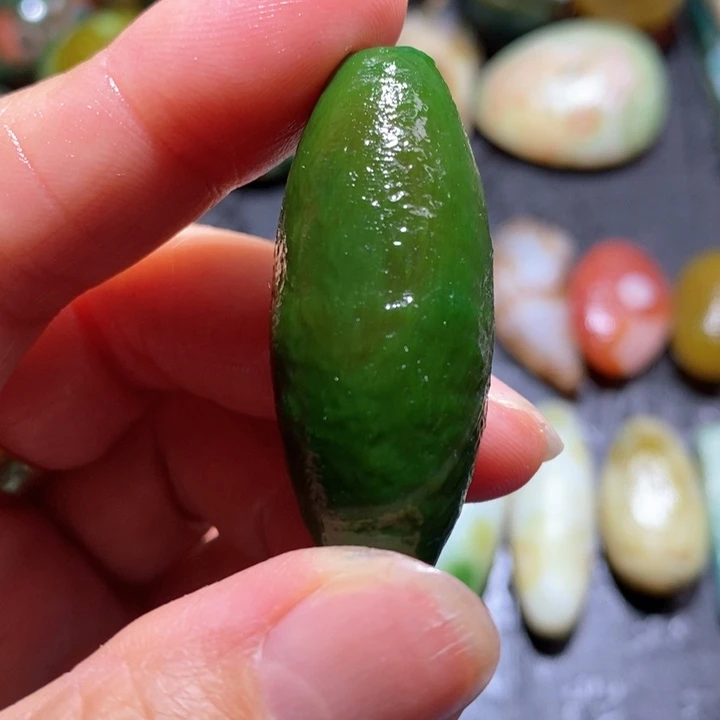 玛瑙/玉髓颈饰未镶嵌春*