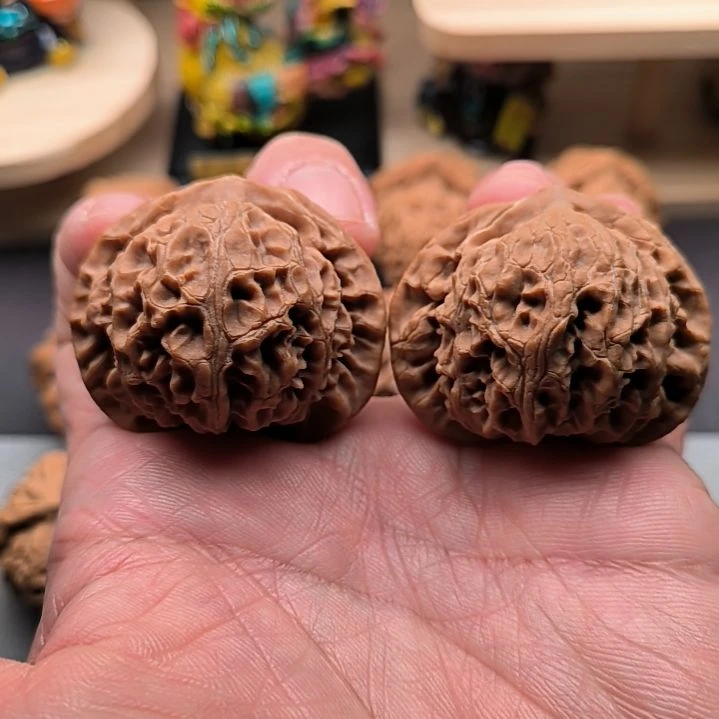 悦***己核桃宫灯福利不退不换