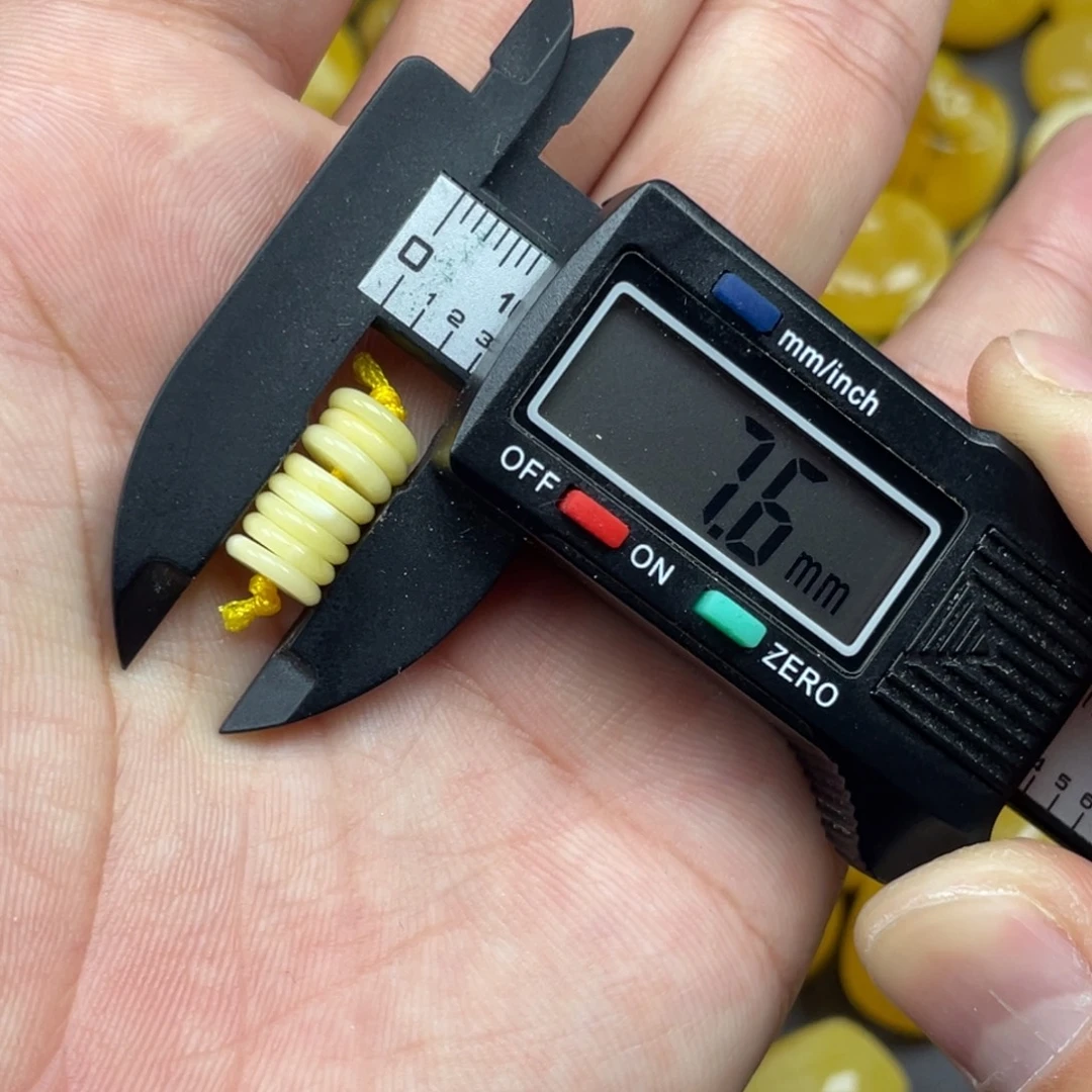 蜜蜡未镶嵌珠宝奇石