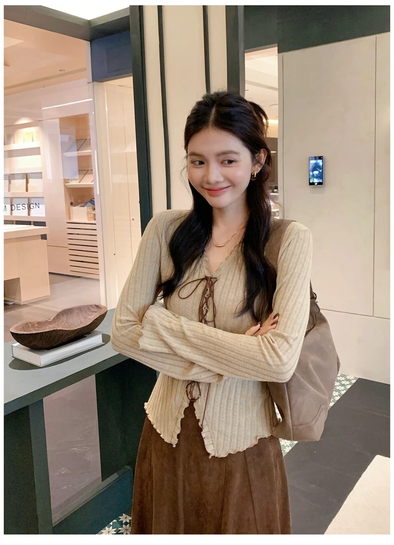 【韩芸衣】韩系百搭修身显瘦上衣女秋季大码胖MM设计感外穿上衣ins