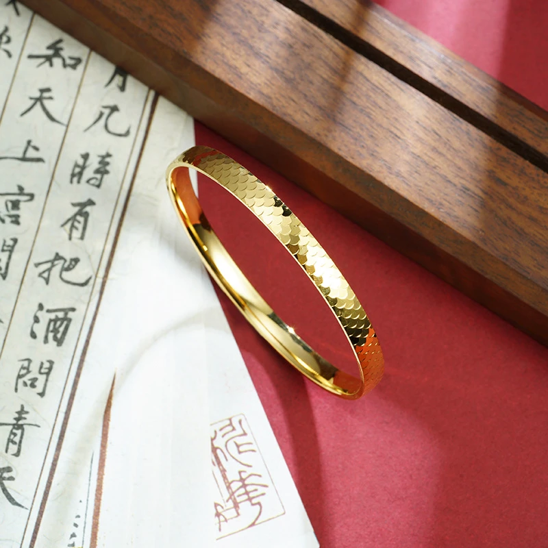 铜合金手镯新品越南手镯轻奢闭口鳞片龙鳞镯子铜镀金久不掉色首饰