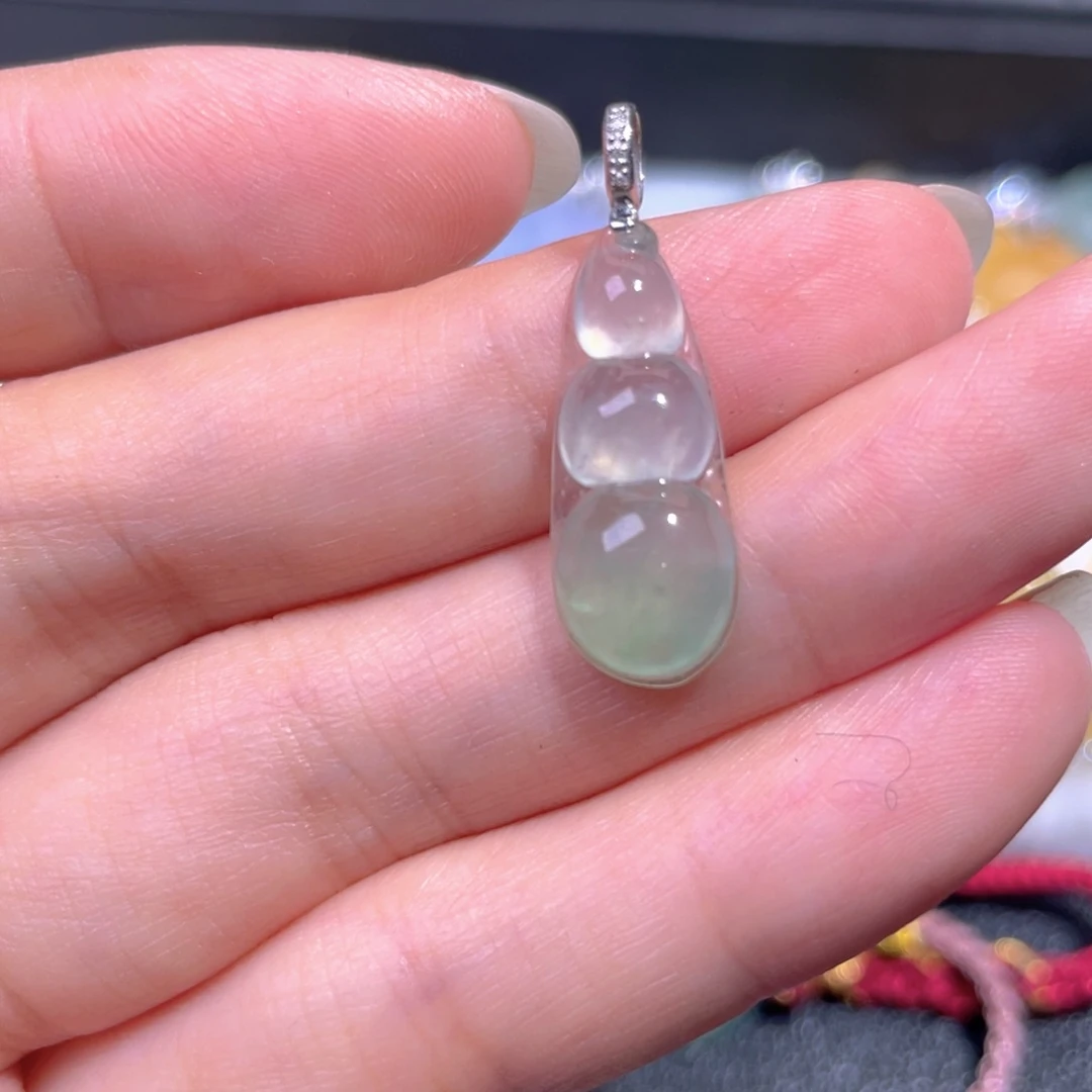 颈饰18K金镶嵌翡翠翡翠