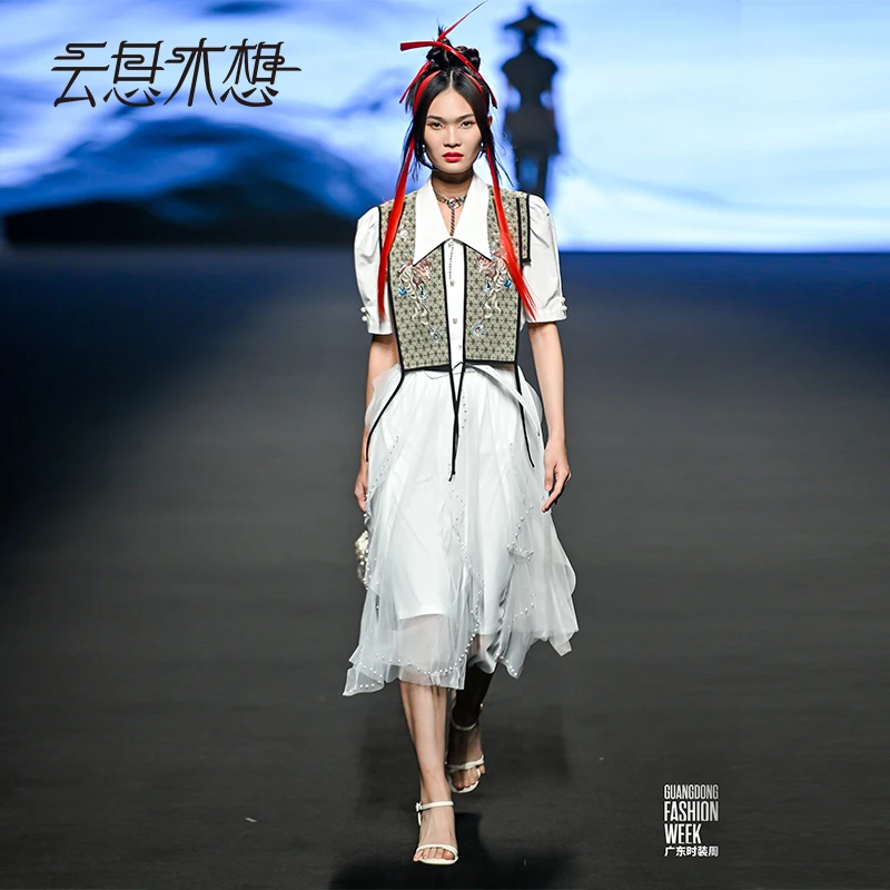 云思木想2023夏季新款云肩绣花假两件时尚衬衫10498