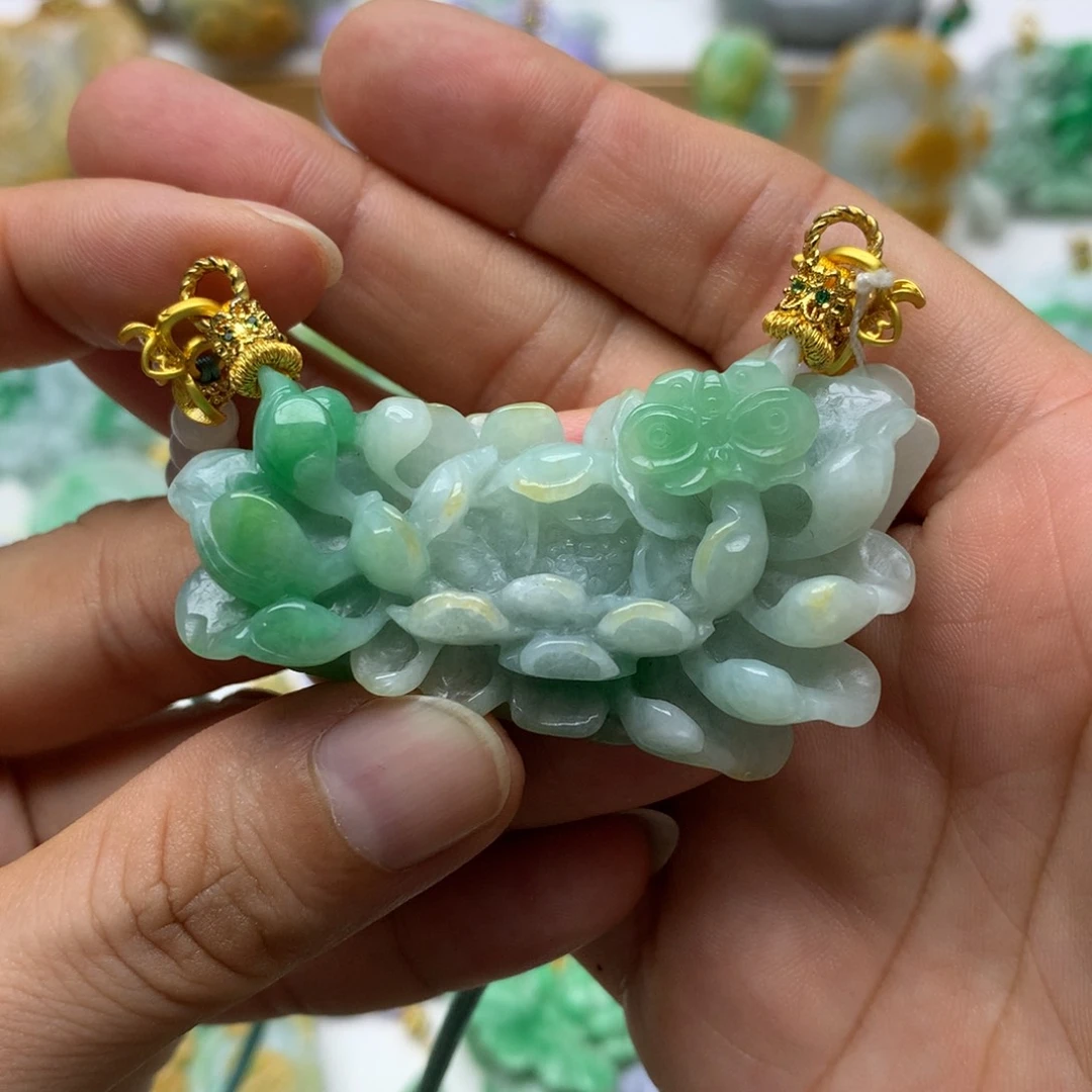 翡翠未镶嵌颈饰翡翠