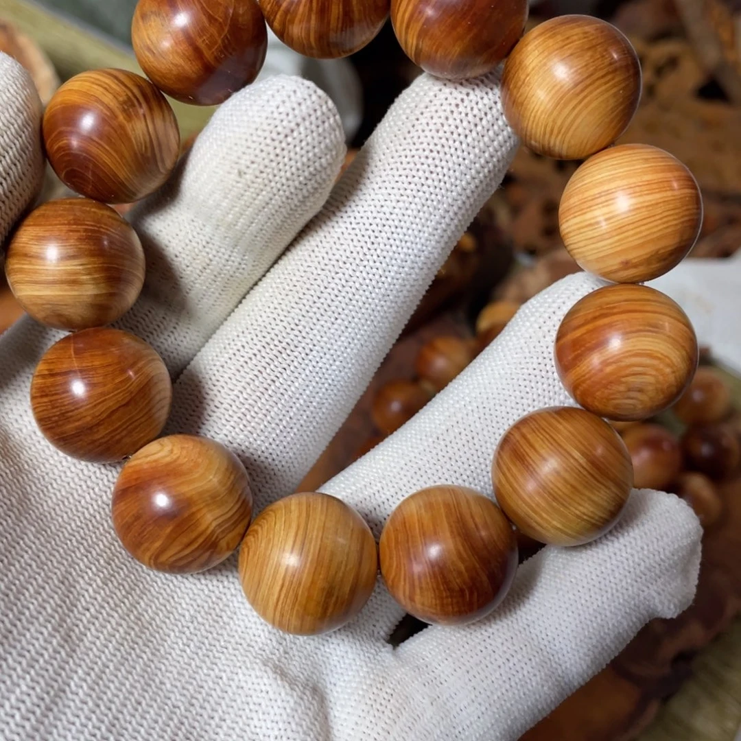 阿***号柏木（崖柏）太行1.8瑕疵