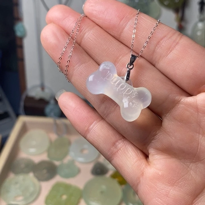 蛇纹石玉颈饰未镶嵌