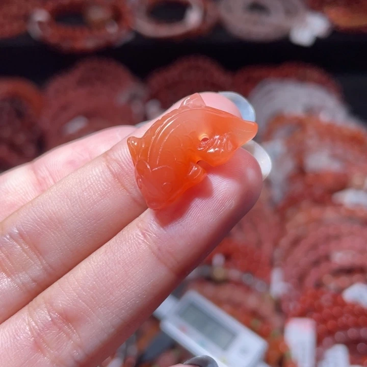 南红玛瑙未镶嵌锦鲤1059