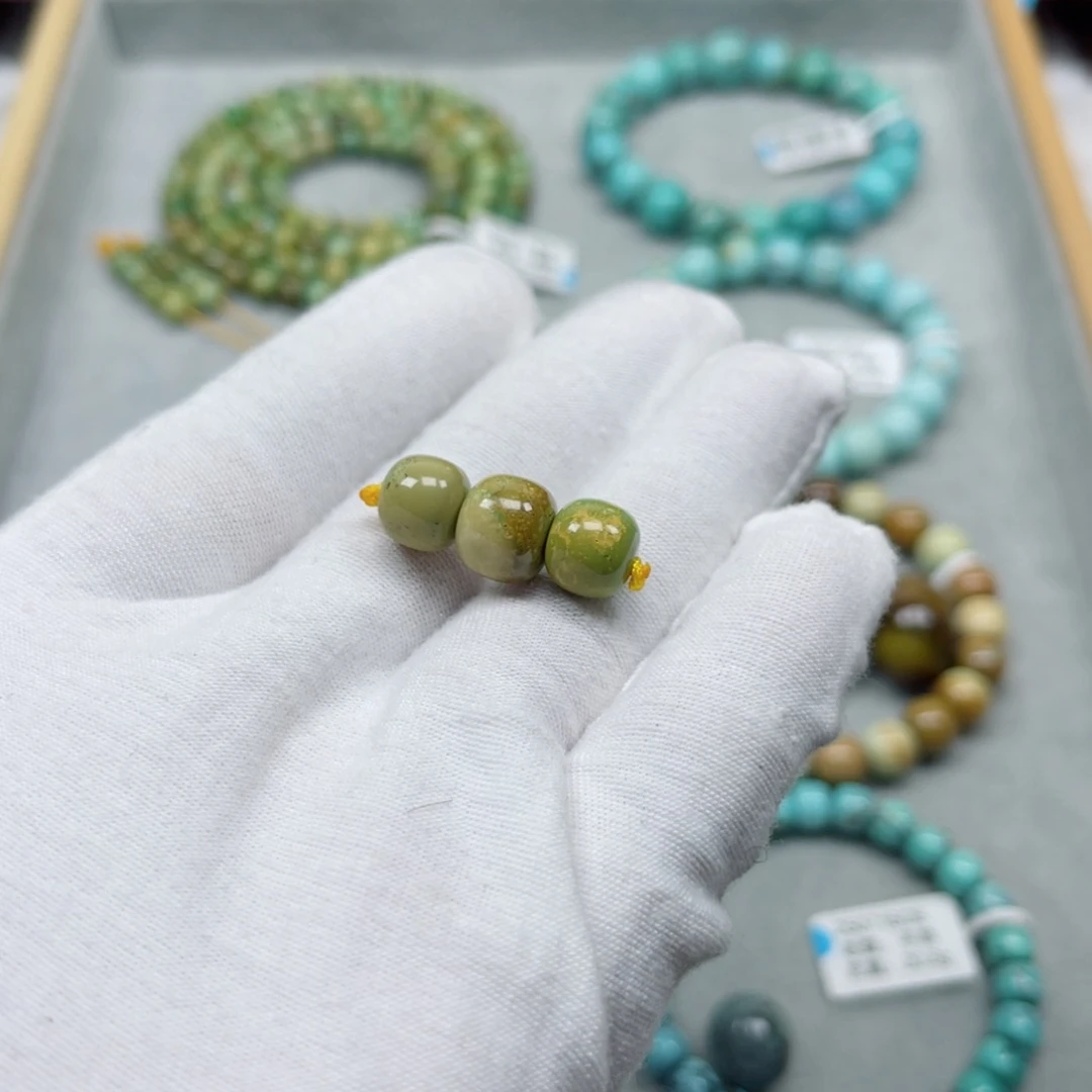 绿松石未镶嵌挂件