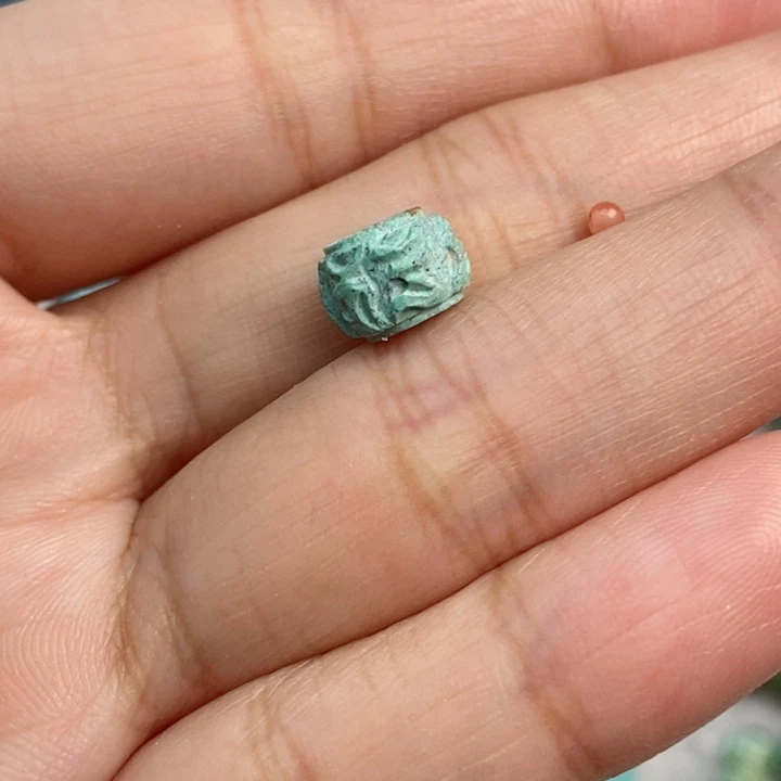 南红玛瑙未镶嵌珠宝奇石