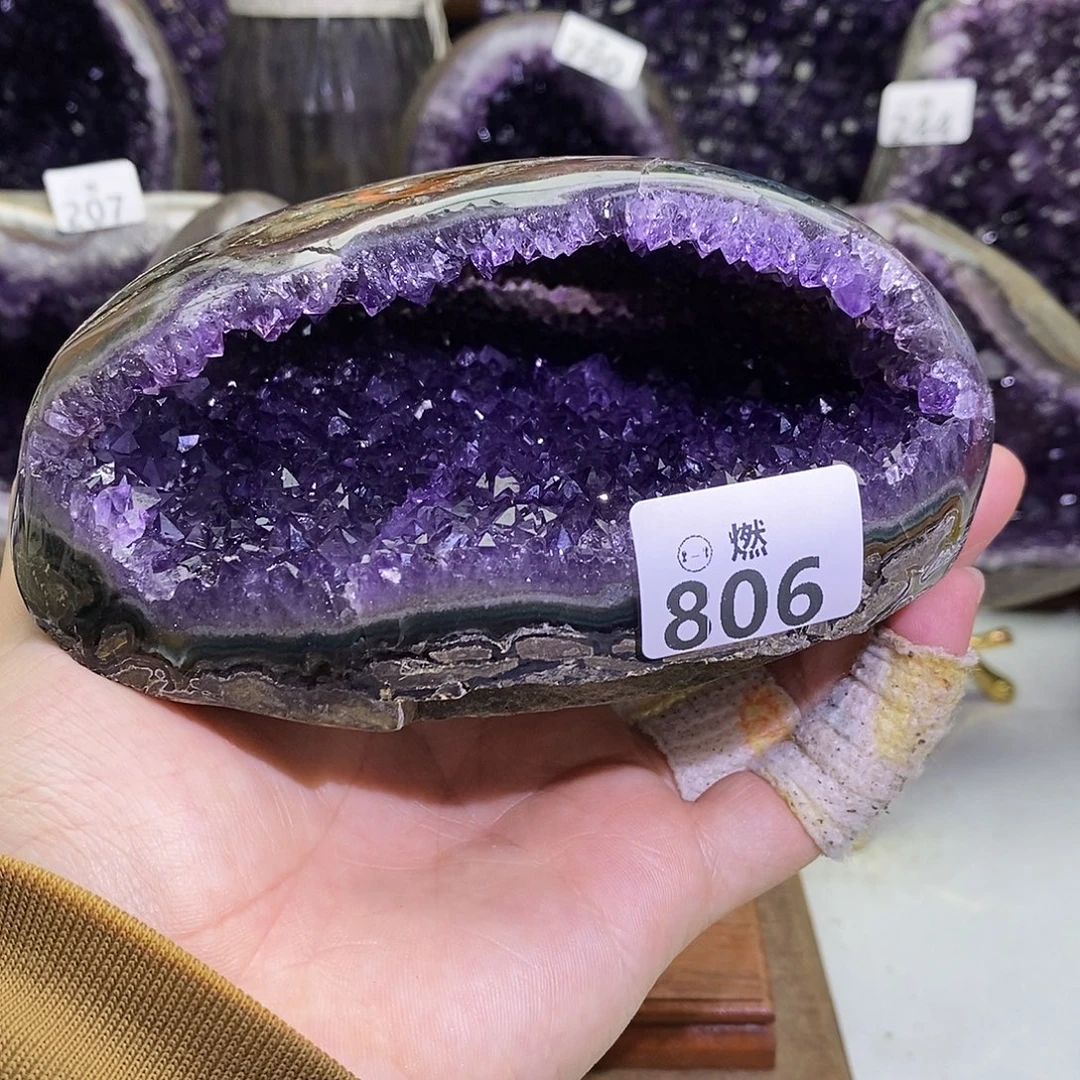 紫晶未镶嵌大型摆件（非配饰）