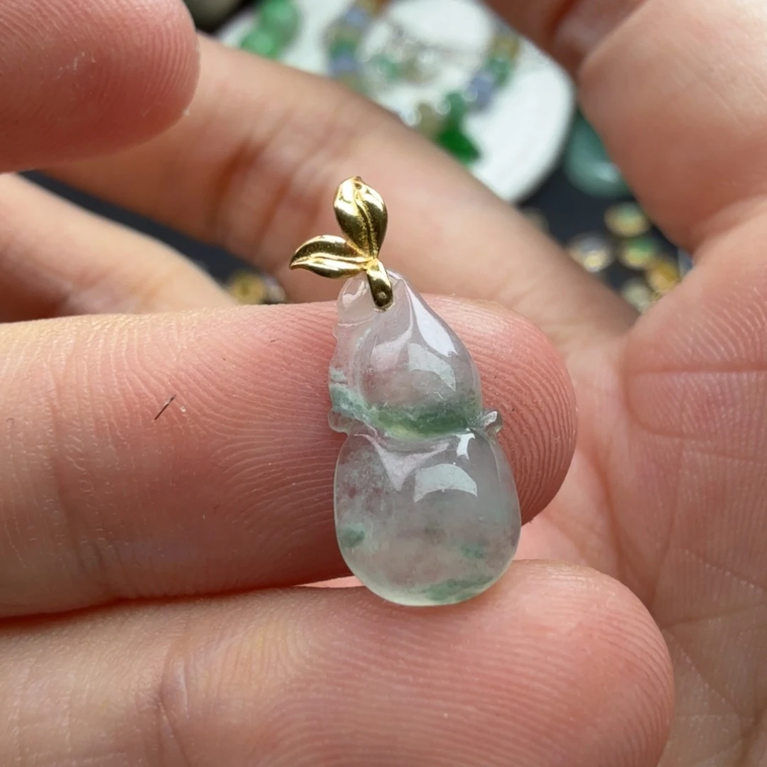 翡翠未镶嵌颈饰105