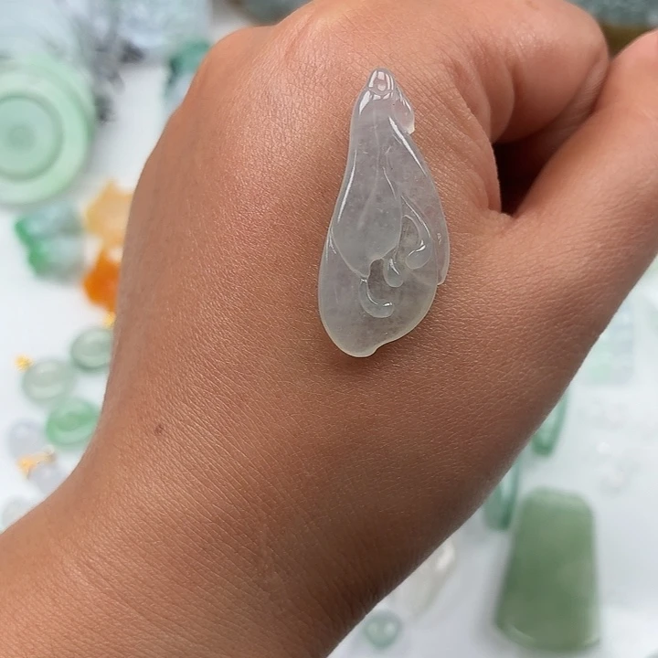 翡翠未镶嵌颈饰纯A