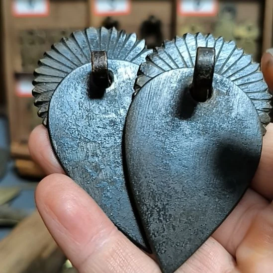 木***3硅胶拉手一对，包浆自然