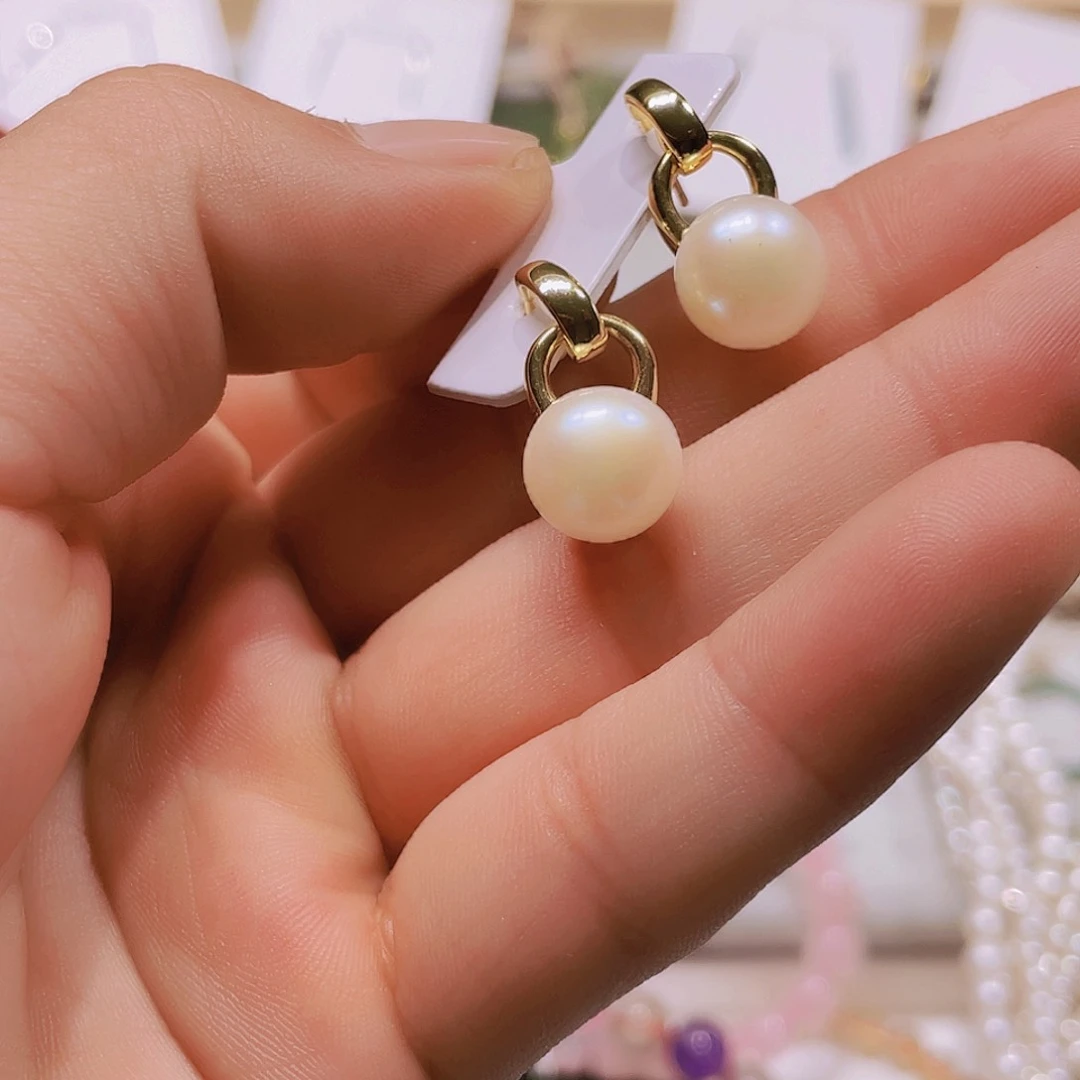 淡水珍珠耳饰未镶嵌