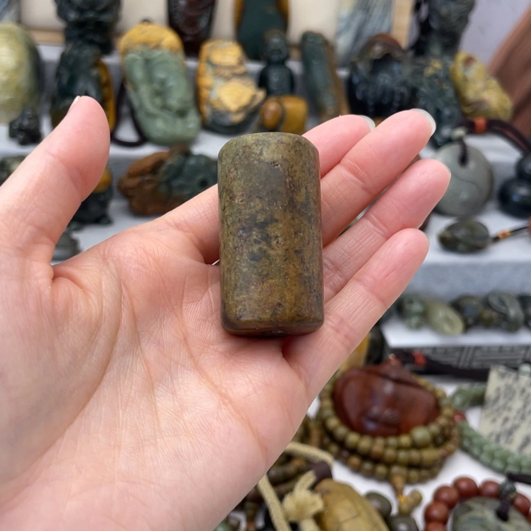 岫岩河磨玉（透闪石质玉）未镶嵌把件