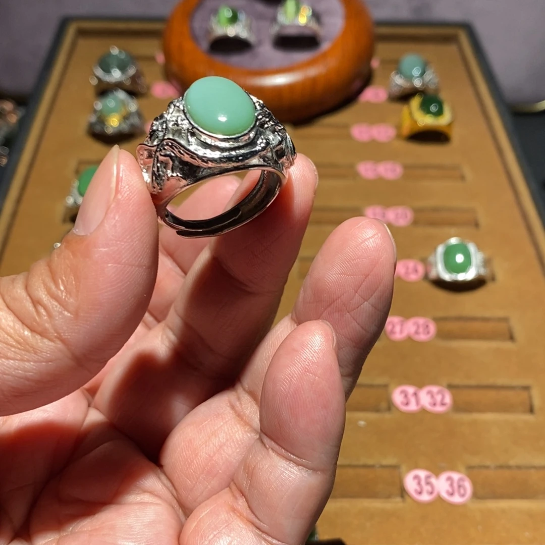 和田玉未镶嵌戒指