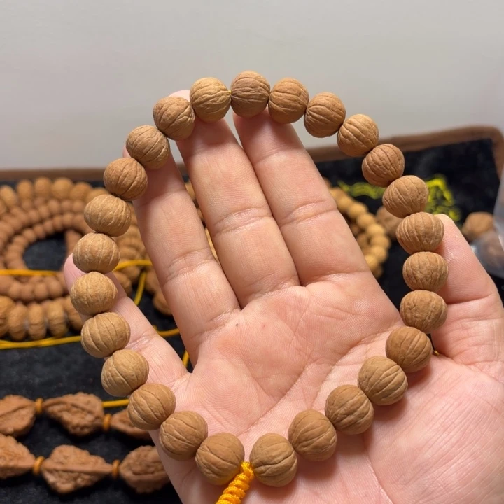 渔***记文玩核桃吊坠小馒头手持