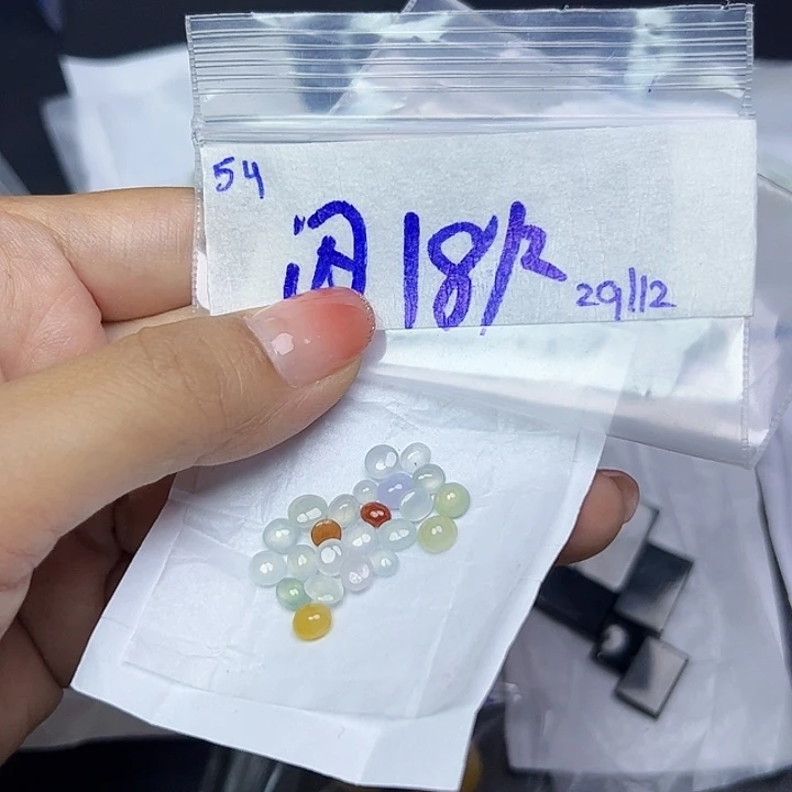 未镶嵌定制翡翠不