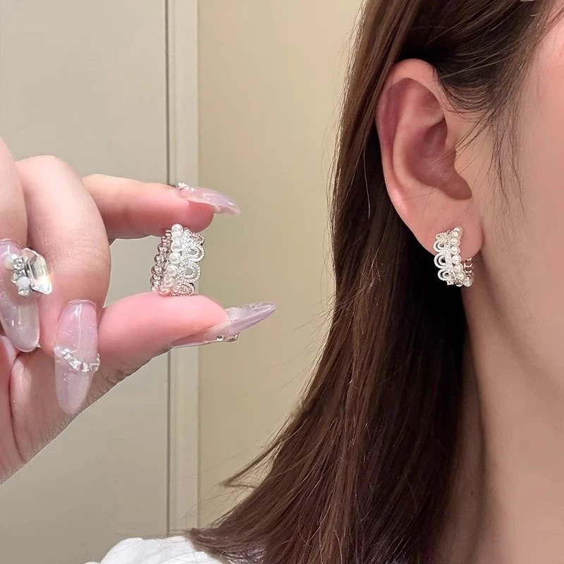 法式精致蕾丝珠珠耳圈女款轻奢高级感耳钉设计感气质耳扣耳饰女