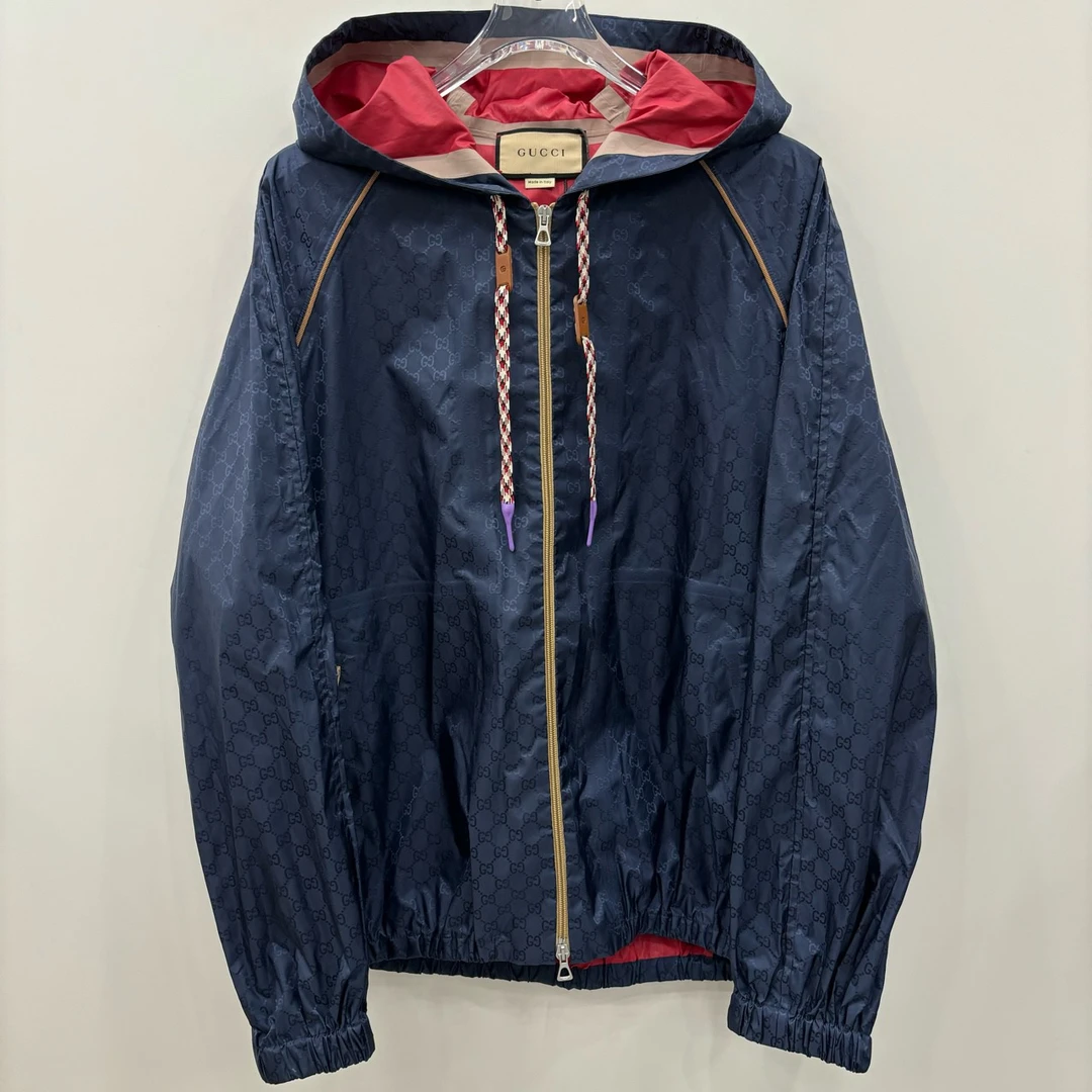 99新 GUCCI/古驰 满印双G压胶连帽冲锋衣/尺码50/编号6910