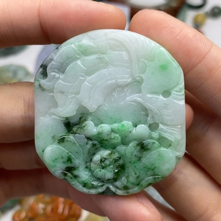 颈饰未镶嵌翡翠吊坠