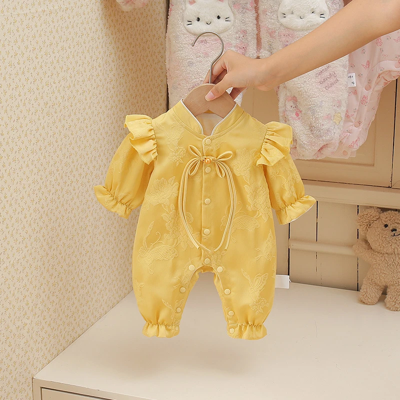 双层春秋金色连体衣女宝宝中式新生儿加可爱公主新生儿外出哈衣