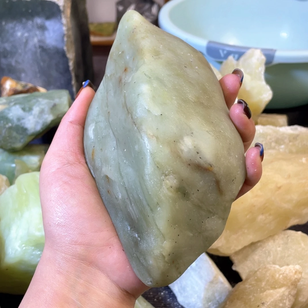 蛇纹石玉未镶嵌中国四大名玉简易