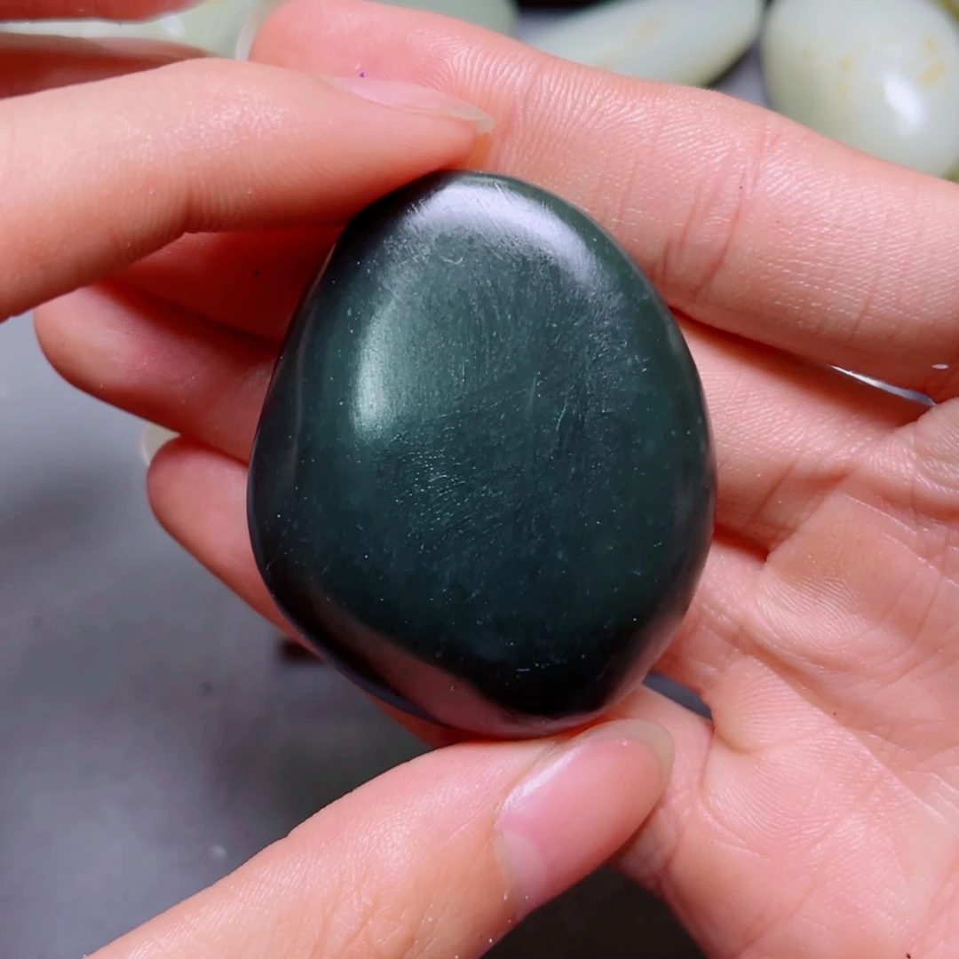 和田玉未镶嵌珠宝奇石