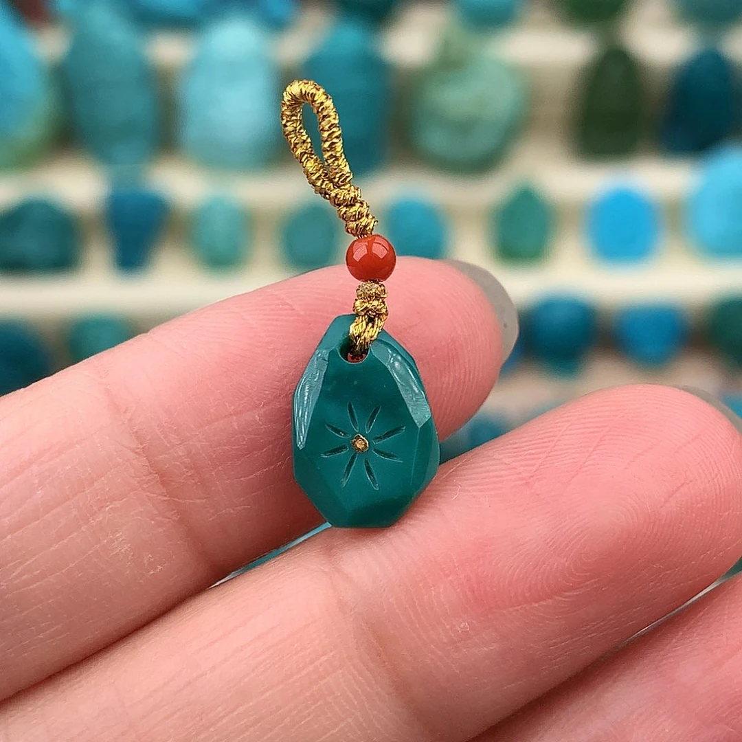 未镶嵌绿松石珠宝奇石