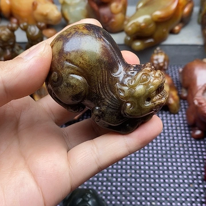 未镶嵌蛇纹石玉颈饰用****7