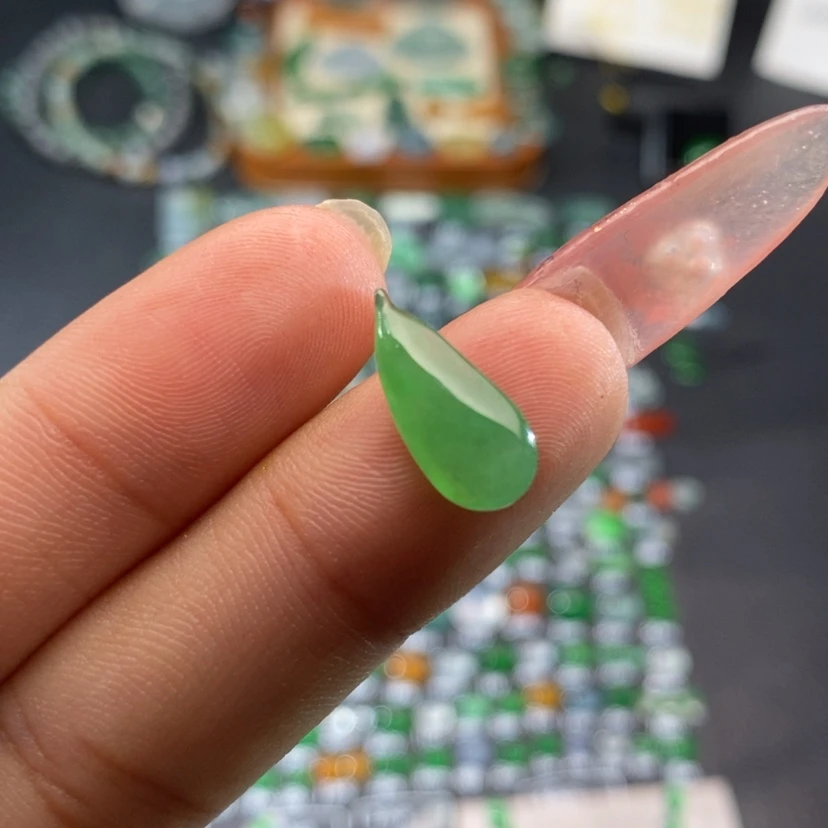 【闪购商品】翡翠挂件未镶嵌瓜