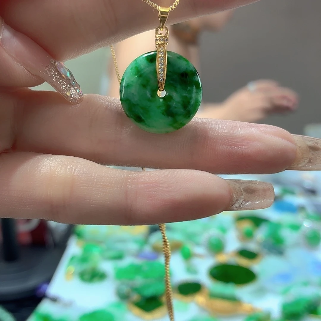 颈饰未镶嵌翡翠翡翠