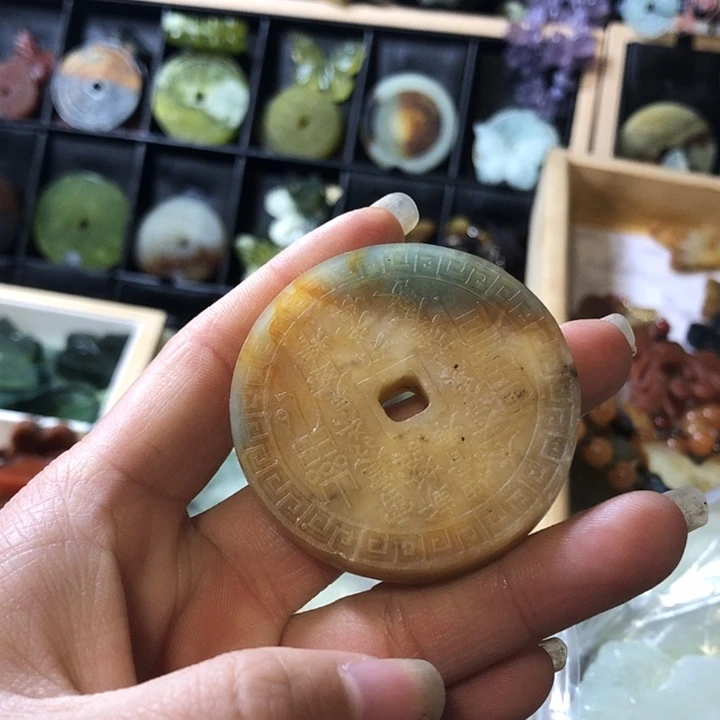 岫玉未镶嵌岫玉挂件