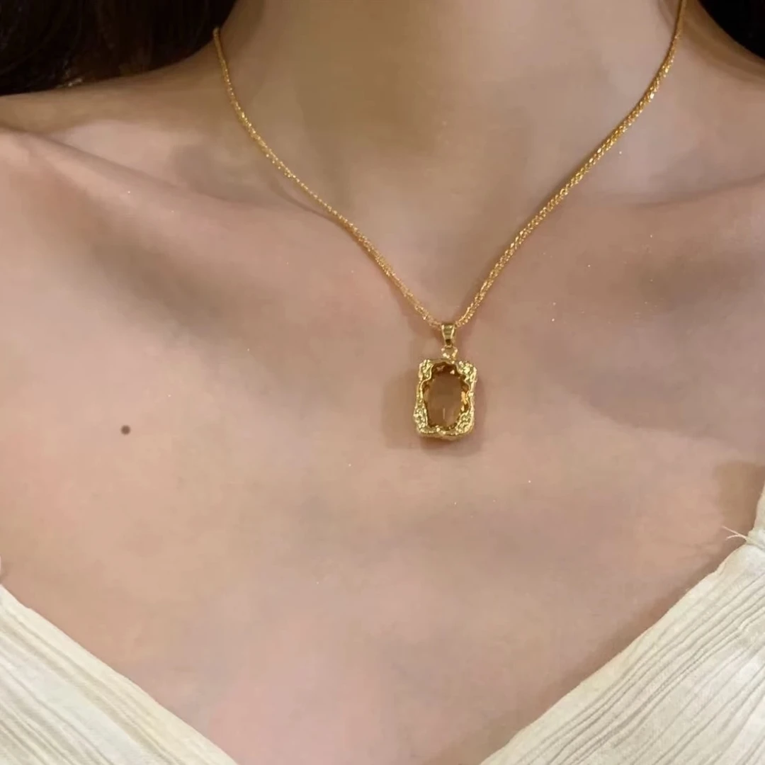 铜合金项链 秋冬气质美拉德流光方糖项链女高级感毛衣链新款百搭